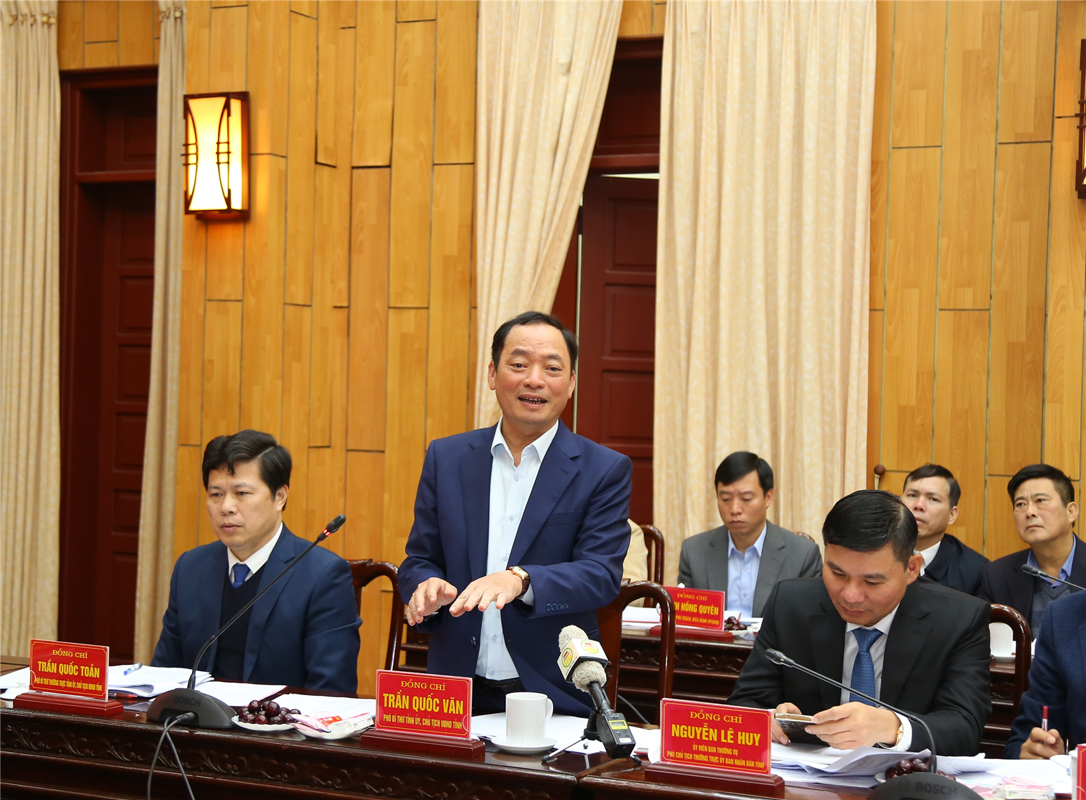 Đồng chí Trần Quốc Văn, Phó Bí thư Tỉnh ủy, Chủ tịch Ủy ban nhân dân tỉnh Hưng Yên phát biểu tại buổi làm việc.