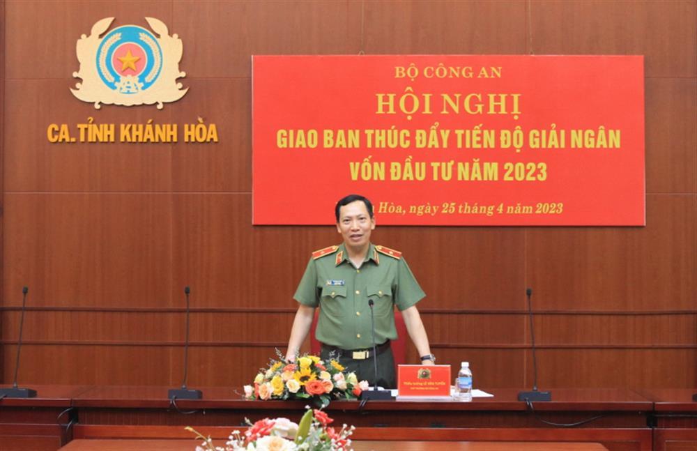 Thứ trưởng Lê Văn Tuyến phát biểu tại Hội nghị.