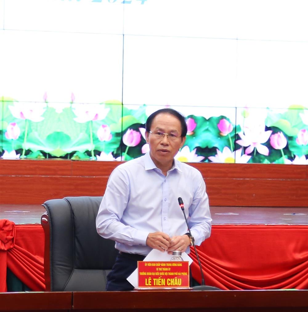 Bí thư Thành ủy Lê Tiến Châu phát biểu tại buổi làm việc.