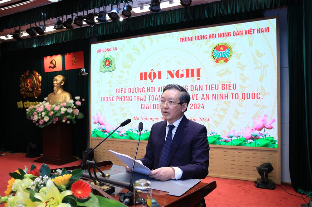 Đồng chí Lương Quốc Đoàn phát biểu khai mạc Hội nghị.