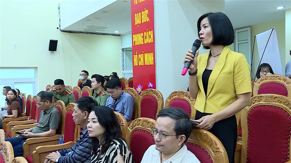 Đại diện doanh nghiệp phát biểu ý kiến.
