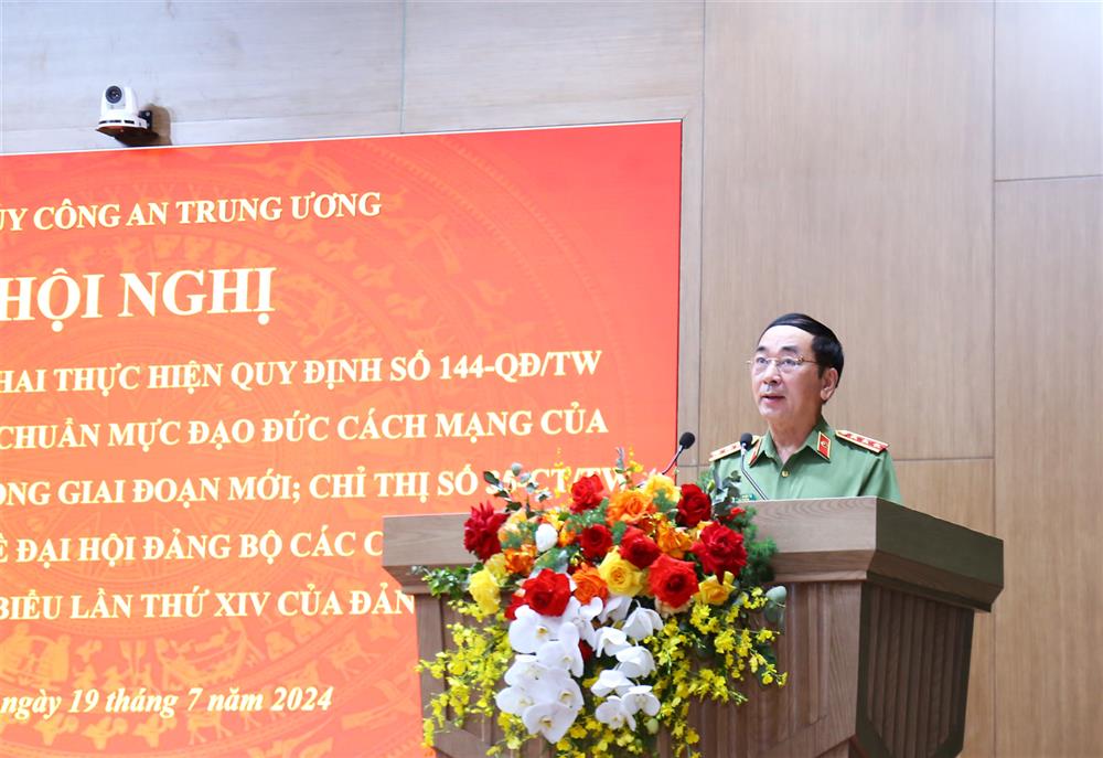 Thứ trưởng Trần Quốc Tỏ phát biểu tại Hội nghị.