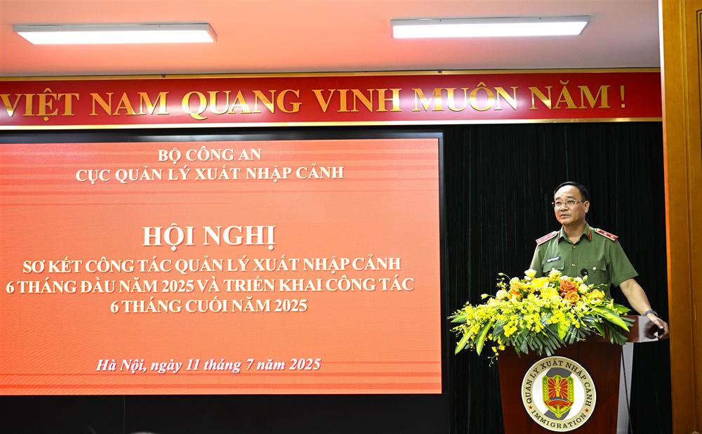 Thứ trưởng Phạm Thế Tùng phát biểu tại Hội nghị.