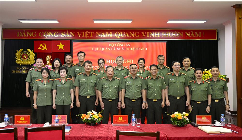 Các đại biểu dự Hội nghị.