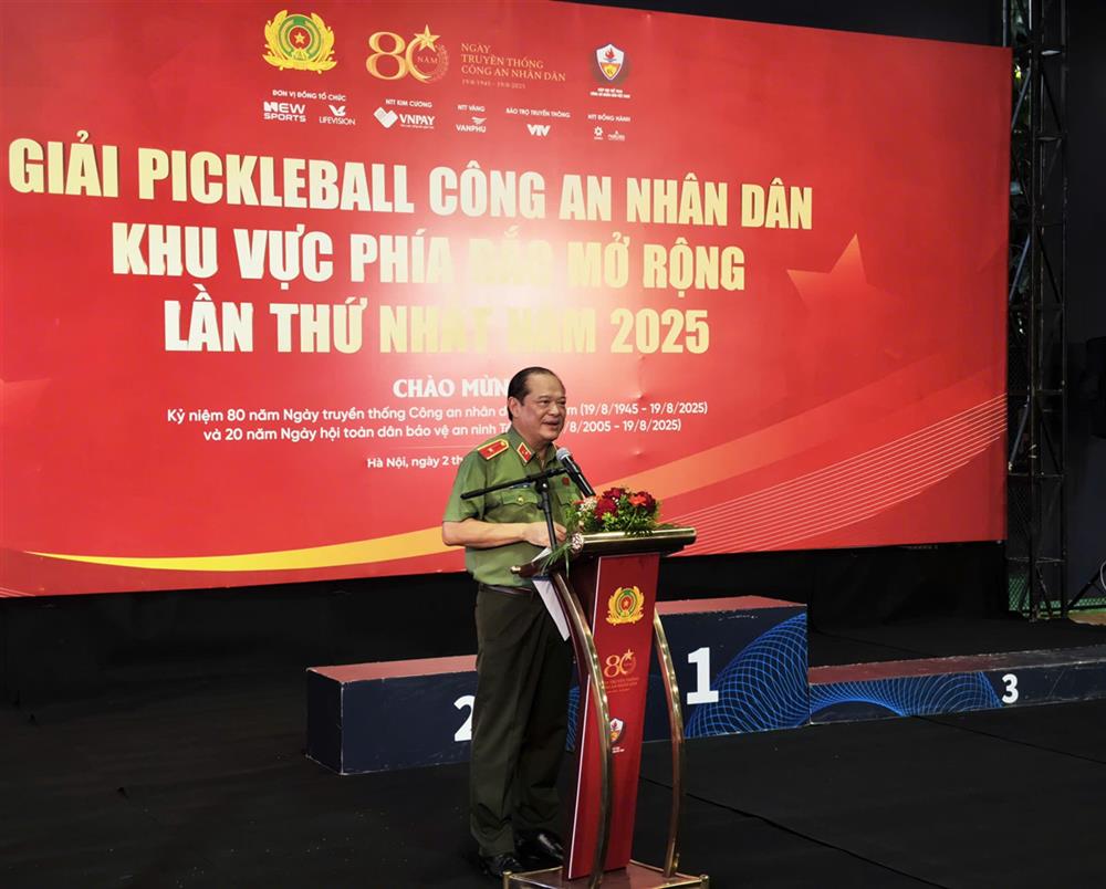 Thiếu tướng Lê Xuân Đức phát biểu tại Lễ bế mạc.