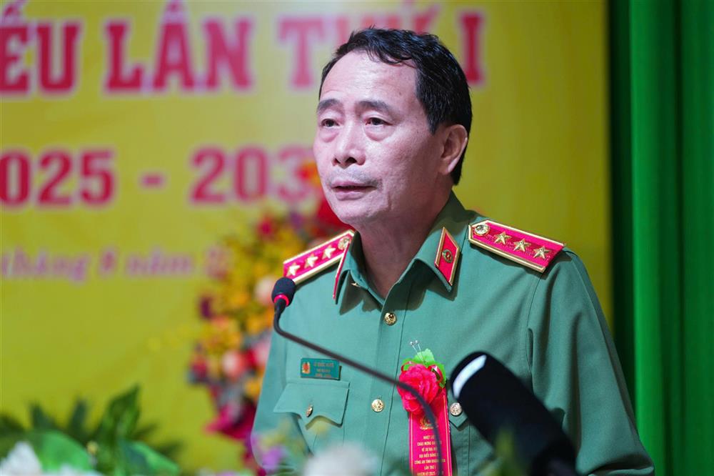 Thứ trưởng Lê Quốc Hùng phát biểu tại Đại hội.