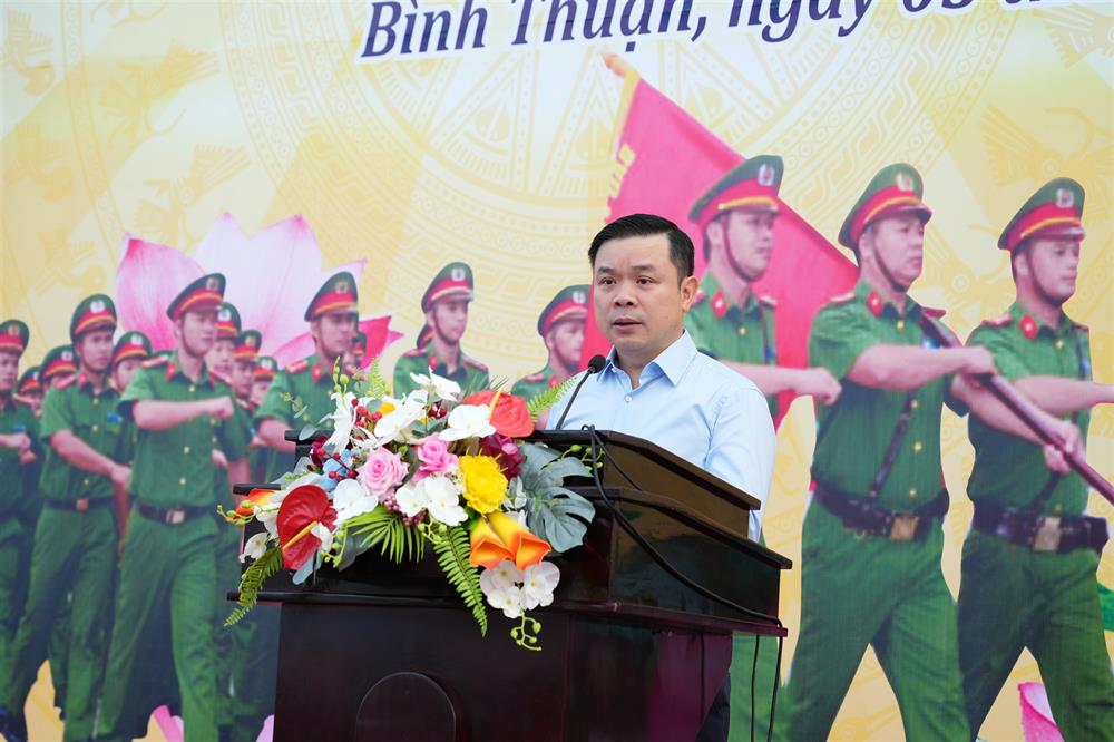 Đồng chí Đỗ Hữu Huy, Chủ tịch UBND phát biểu chỉ đạo.