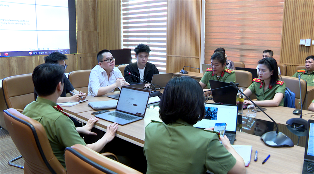 Các học viên tham gia lớp học.