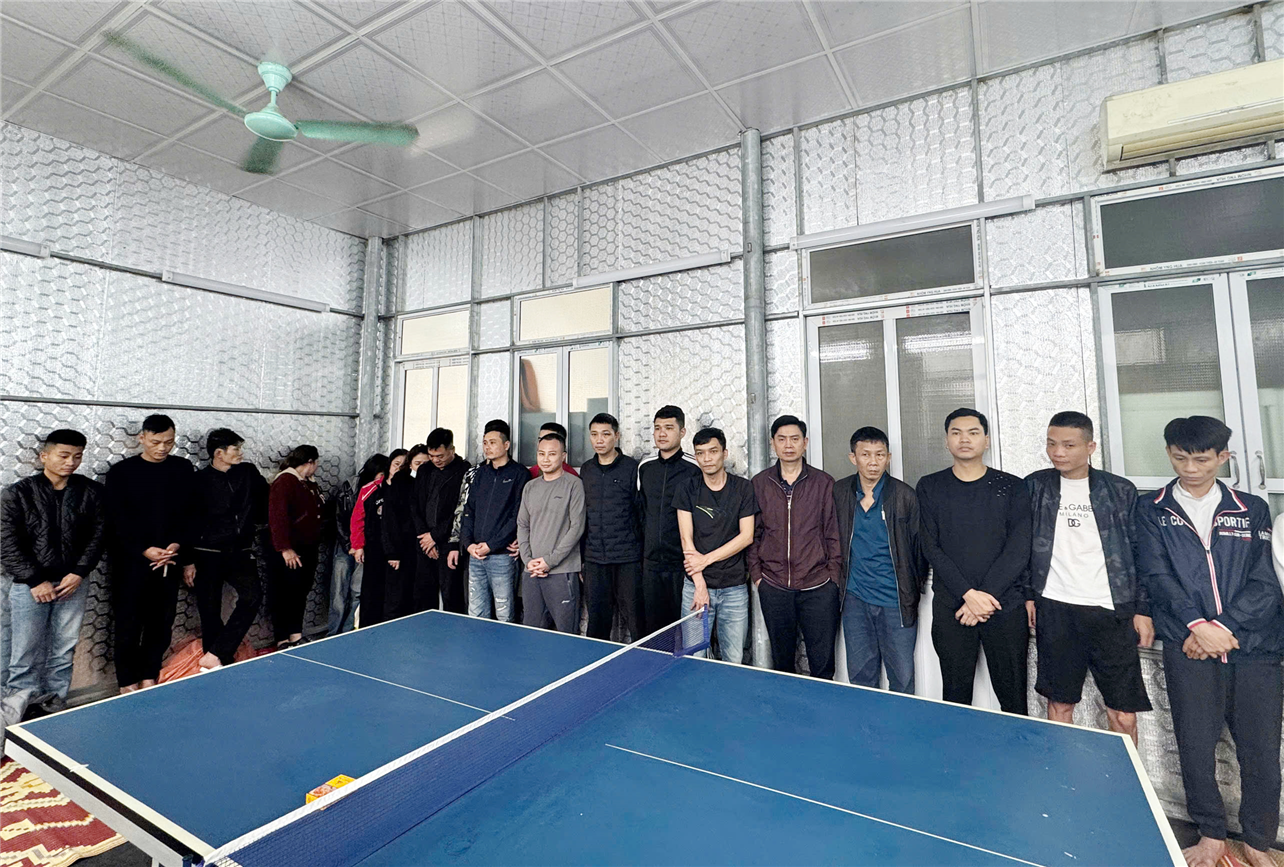 Các đối tượng bị bắt giữ tại cơ quan Công an.