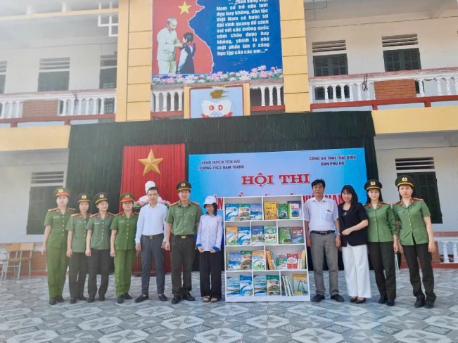 Một số hình ảnh tại chương trình.
