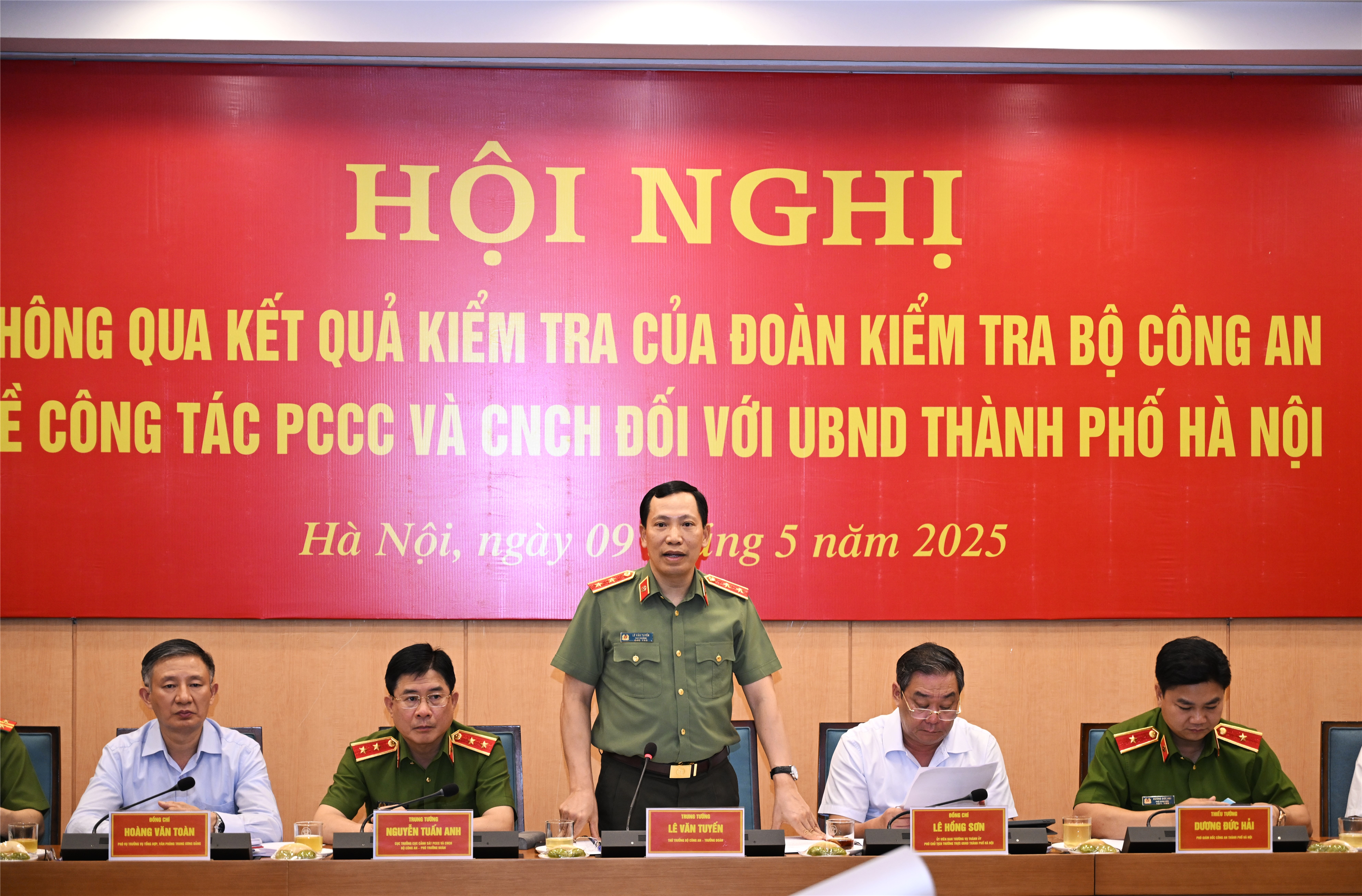 Thứ trưởng Lê Văn Tuyến phát biểu tại Hội nghị.
