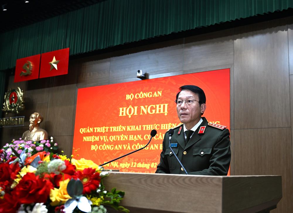 Bộ trưởng Lương Tam Quang chủ trì Hội nghị.