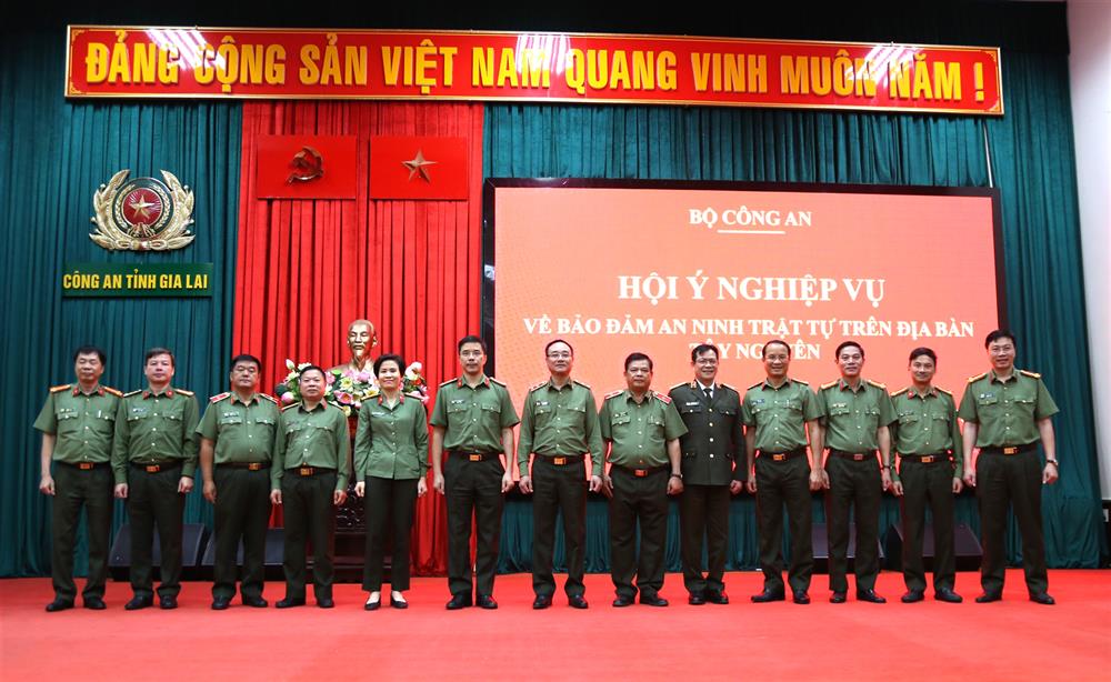 Các đại biểu dự Hội nghị.