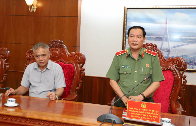 Thiếu tướng Nguyễn Văn Thuận báo cáo kết quả thực hiện cao điểm.