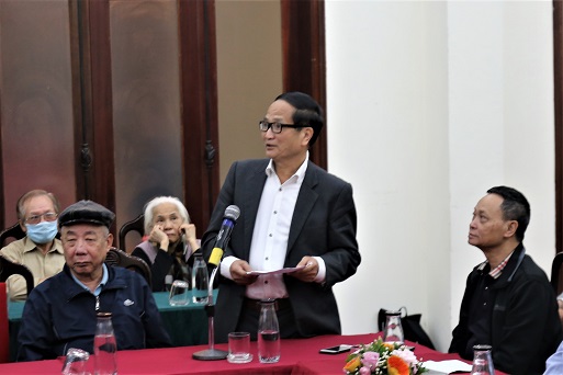 Các đại biểu và đại diện cử tri tham dự, nhận xét, đánh giá 09 đồng chí ứng cử đại biểu Quốc hội khóa XV.