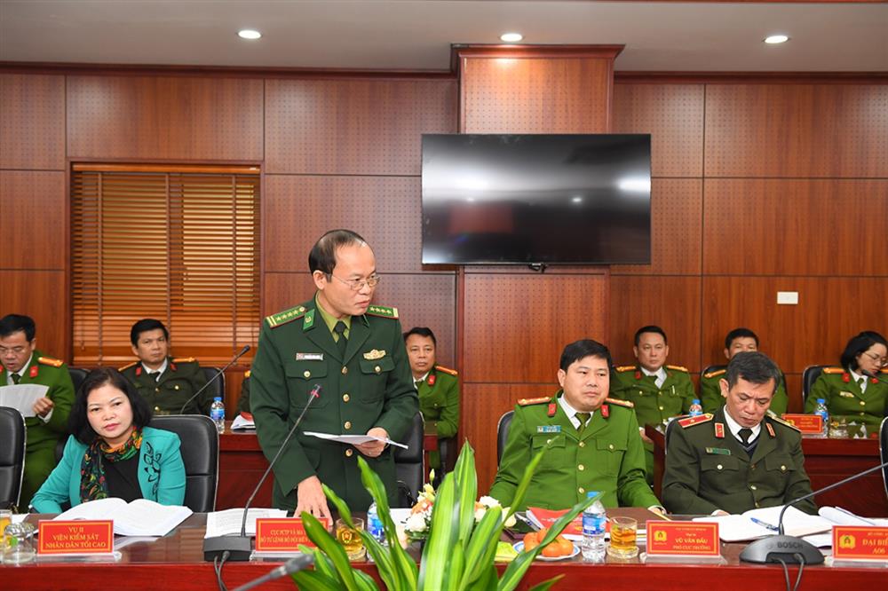 Các đại biểu tham luận tại Hội thảo.