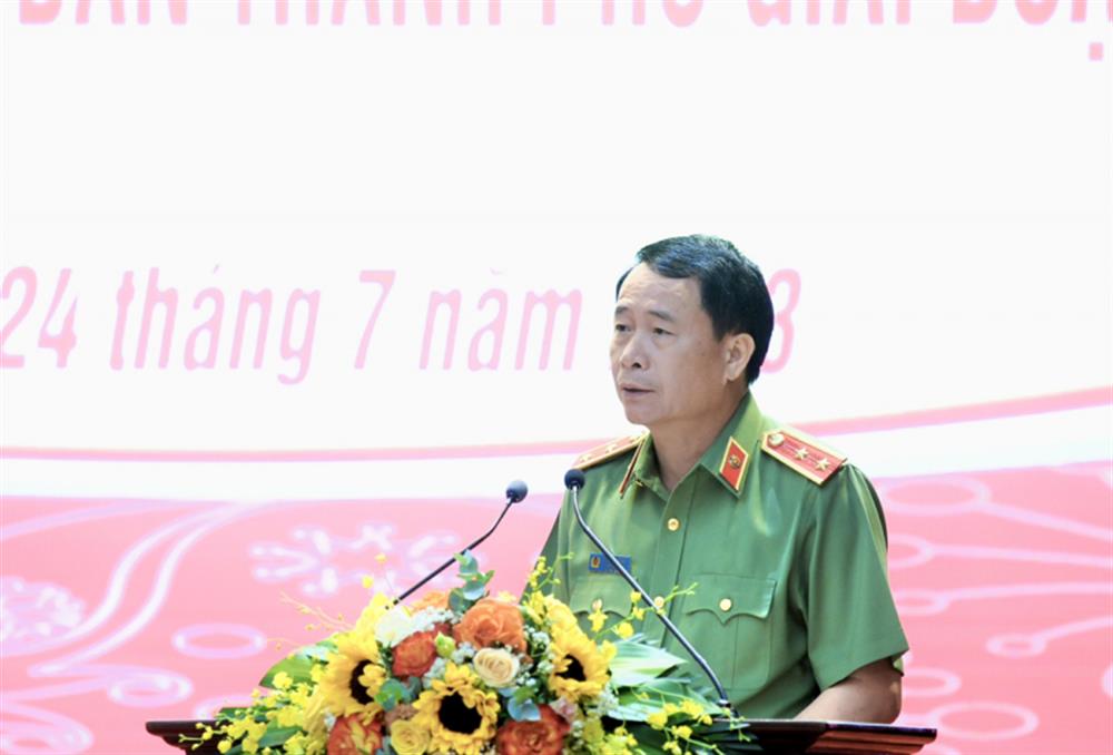 Thứ trưởng Lê Quốc Hùng phát biểu tại hội nghị.