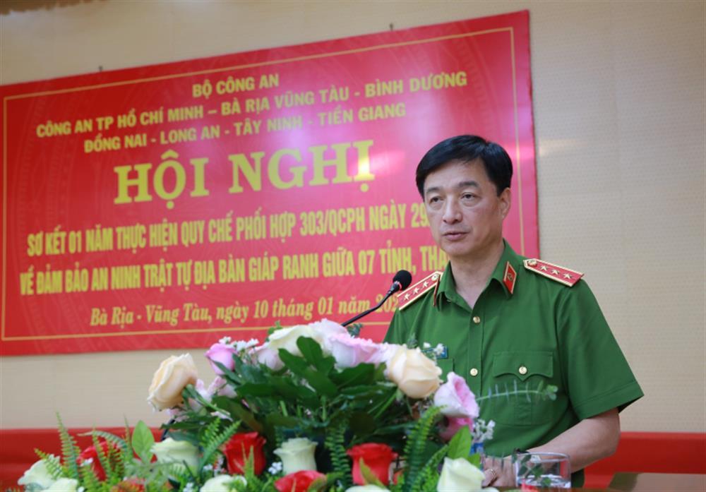 Thứ trưởng Nguyễn Duy Ngọc phát biểu chỉ đạo tại Hội nghị sơ kết 1 năm Quy chế phối hợp của Công an 07 tỉnh thành phố giáp ranh TP Hồ Chí Minh.