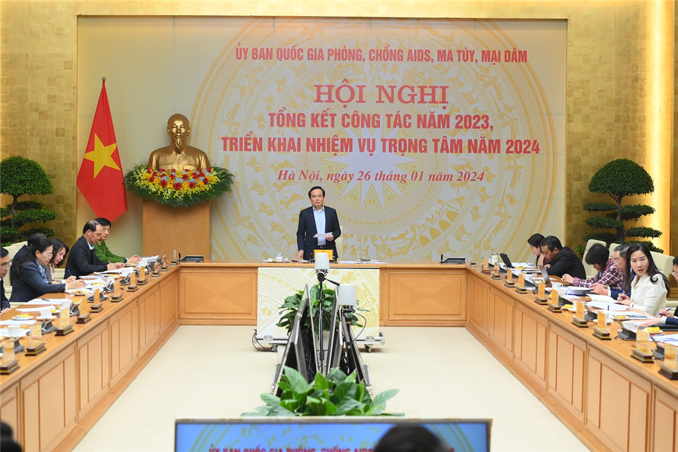 Phó Thủ tướng Trần Lưu Quang chủ trì Hội nghị.