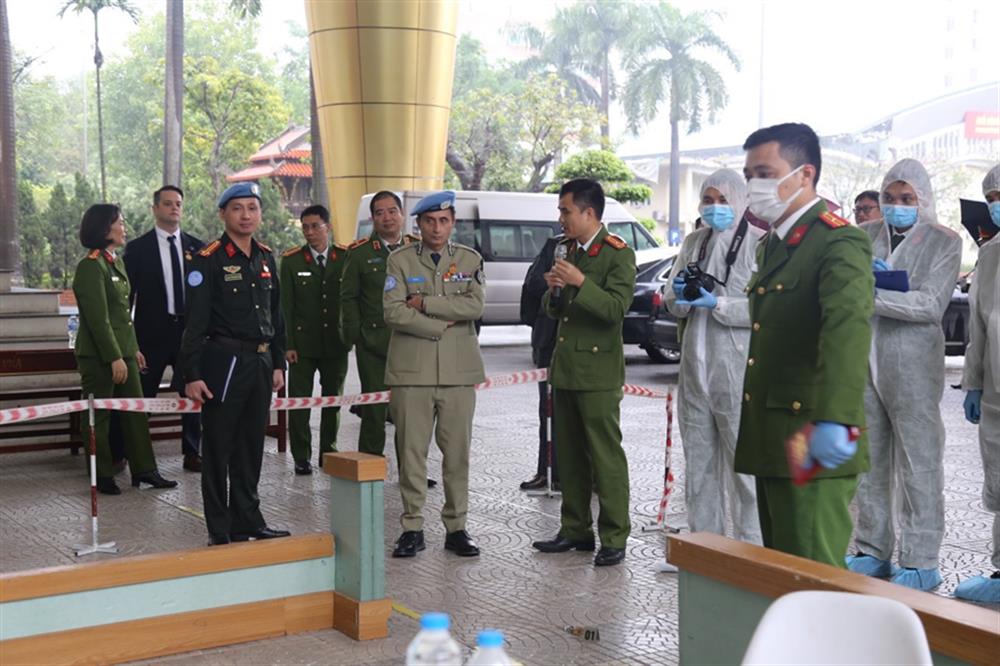 Ngài Faisal Shahkar khẳng định, Cục Hoạt động hòa bình Liên hợp quốc sẵn sàng hỗ trợ, hợp tác với các quốc gia thành viên Liên hợp quốc, trong đó có Việt Nam, cụ thể là Bộ Công an Việt Nam và Học viện Cảnh sát nhân dân, tổ chức các khóa đào tạo triển khai về gìn giữ hòa bình trong tương lai.