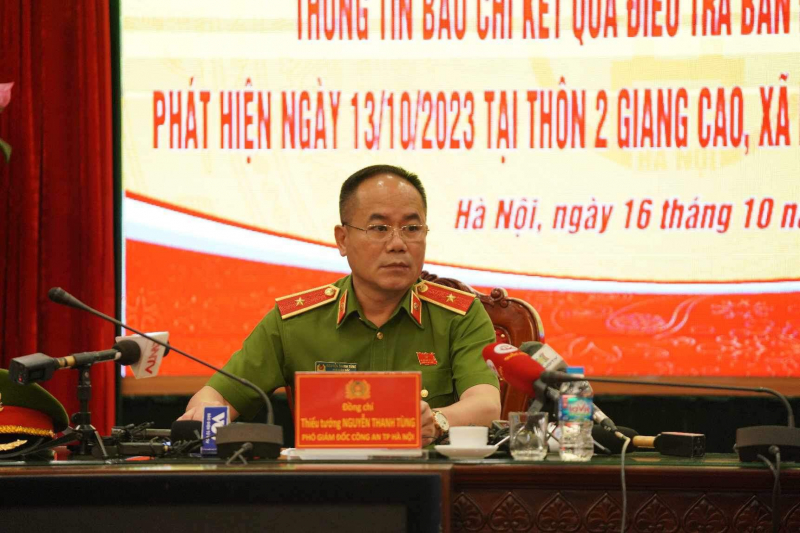 Thiếu tướng Nguyễn Thanh Tùng, Phó Giám đốc Công an TP Hà Nội tại buổi họp báo.