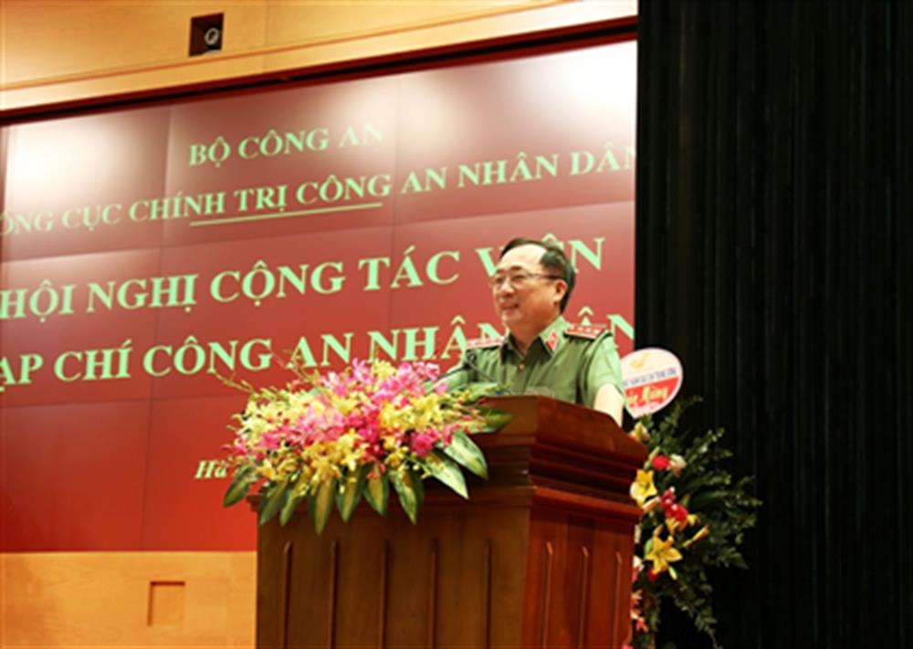Thứ trưởng Nguyễn Văn Thành phát biểu tại Hội nghị.